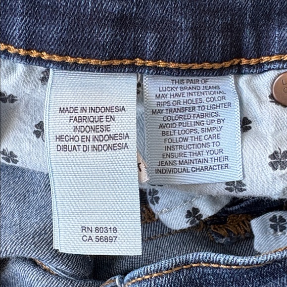Lucky Brand Women's Sweet Boot Jeans - Picture 6 of 6
